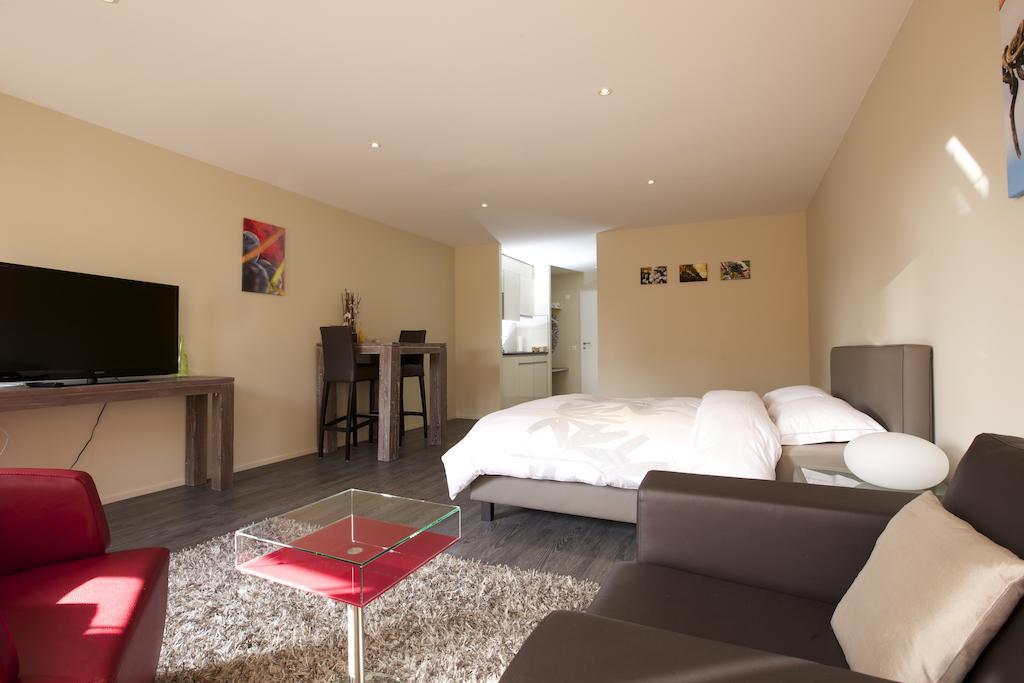 Cave Beetschen Bed & Breakfast Bursins ภายนอก รูปภาพ